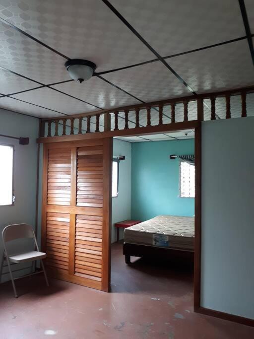 Gia'S Garage & Home For Bocas Travelers Almirante Exterior photo