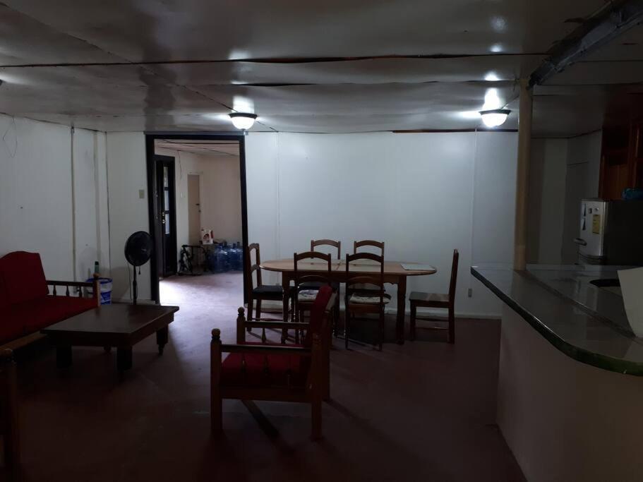 Gia'S Garage & Home For Bocas Travelers Almirante Exterior photo